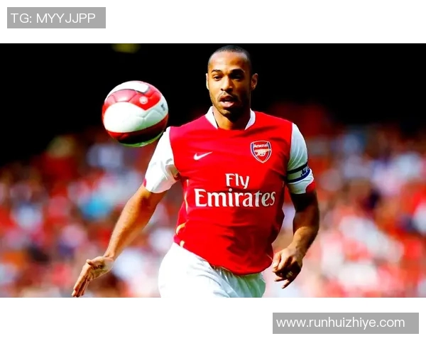 全球足坛传奇球星照片集锦 盘点足球百大风云人物的经典瞬间