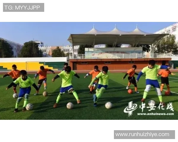 热销足球星车内摆件让驾驶更有激情点亮球迷专属氛围 热销足球星车内摆件让驾驶更有激情点亮球迷专属氛围