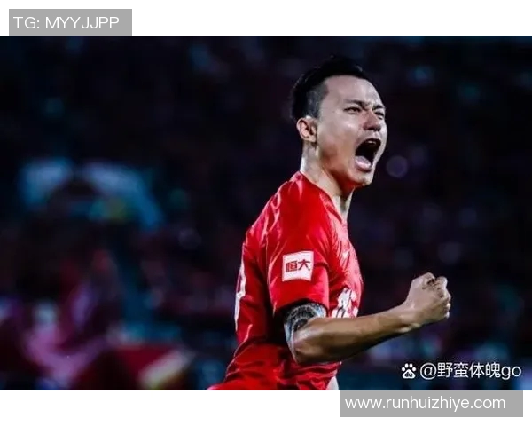 纵览世界足坛巅峰时代那些闪耀绿茵场的传奇足球巨星